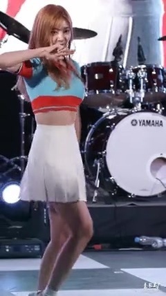 LABOUM - Hwi Hwi