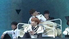 防弹少年团 - Embarrassed & 21世纪少女 & Tony Montana & 防弹幼少年团