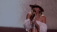 Miley Cyrus - Malibu (Live 2017 Billboard Music Awards)