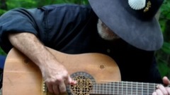 音乐短片 - Maid In Bedlam