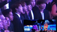 田柾国(防弹少年团),V(防弹少年团) - BBMAS 台下防弹少年团观看麻辣鸡Nicki Minaj表演时的反应