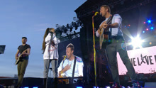 Chris Martin,Ariana Grande - Chris Martin & Ariana Grande - Don't Look Back In Anger - One Love Manchester现场版 2017