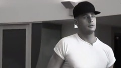 音乐短片 - Geordie Shore's Scotty T is stalked by obsessed fan Daily Mail Online