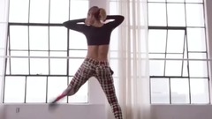 音乐短片 - Lexy Panterra twerks through time in this historical yet sexy #ThrowbackTwerksday moment