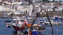 音乐短片 - 英属格恩西,英国. 花园里的花(Guernsey , United Kingdom . Flowers in the Garden)