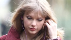Paula Fernandes,Taylor Swift - Long Live