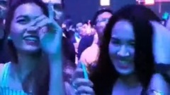 音乐短片 - 别让眼泪轻易的落下