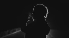 音乐短片 - 她说