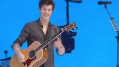 Shawn Mendes - There's Nothing Holdin' Me Back
