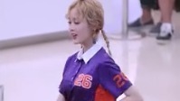宇宙少女,吴宣仪(宇宙少女) - Happy