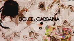 Fashion Show - #DGSneakers 由我们的工匠画家画