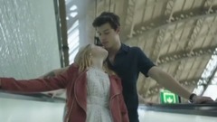 Shawn Mendes - There's Nothing Holdin' Me Back