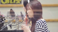 Lovelyz,柳秀静(Lovelyz),Somi - SOMI&洙正有爱互动