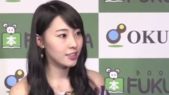 AKB48,NMB48 - 藤江れいな,重さ1キロ超の写真集に"6年間を詰め込みすぎた" 写真集"記憶 Memorial Films"発売記念イベント2
