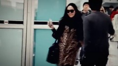 Jessica - 每天都在和我们煲电话粥的女朋友