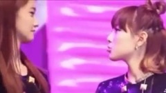 少女时代,太妍(少女时代),允儿(少女时代) - Yoona Taeyeon ( Yoontae caring for each other )