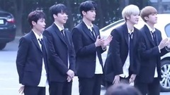KNK - 音乐银行 上班