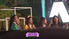 少女时代,允儿(少女时代),Red Velvet - 台下落座、看表演部分和Red Velvet 一起