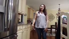 音乐短片 - BAD BABY DRIVING PARENTS CAR! STOLE IT 4 GOLDFISH! (FUNnel Vision Kid BIG TROUBLE POLICE CHASE)