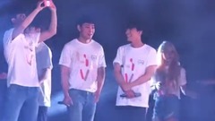 少女时代,BoA,SM Town,郑允浩,NCT 127 - SM家族演唱会结尾