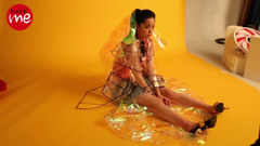 欧阳娜娜 - #DressMe 欧阳娜娜:我年轻、我有个性、我做自己(拍摄花絮)|VOGUEme