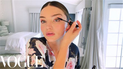 Miranda Kerr - Miranda Kerr Applies Her Glowing Wedding Day Makeup