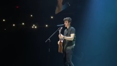 Shawn Mendes - There's Nothing Hold'in Me Back
