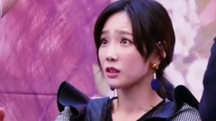少女时代,太妍(少女时代) - 可爱的泰妍宝宝在签售会上想和粉丝握手。