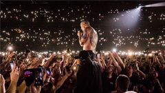 Linkin Park - 10 Unforgettable Chester Bennington Moments