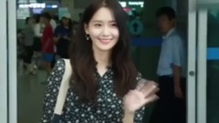 少女时代,允儿(少女时代) - 仁川机场出国 林允儿新闻视频一则