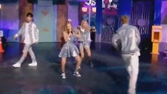 K.A.R.D - HOLA HOLA 现场混合版23