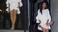 音乐短片 - Shilpa Shetty EMBARRASSING Moment In Short White Dress