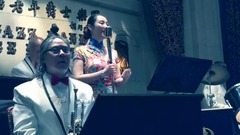 音乐短片 - 春风吻上我的脸