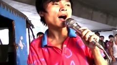 音乐短片 - 街头残疾人演唱 母亲这首歌