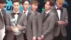 EXO,BTOB,防弹少年团,GOT7,NCT - 忍住不笑挑战之我们根本不是什么正经爱豆