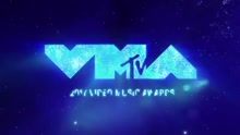 VMA主持人宣传：水果姐Katy Perry化身宇航员