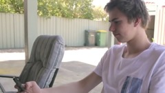 音乐短片 - 愤怒的小鸟真人版