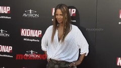音乐短片 - Halle Berry Kidnap Los Angeles Premiere Red Carpet