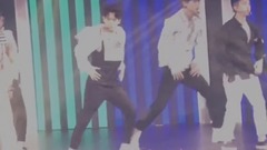 EXO,边伯贤(EXO) - SMTOWN Special Stage in 香港 KOKOBOP 伯贤 Focus 17/08/05