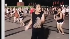 舞蹈视频 - 搞笑鬼步舞