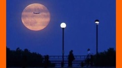 音乐短片 - 对着月亮说爱你