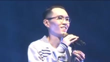 方大同 - 方大同 - Can You Feel The Music - 尖叫现场