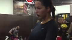 音乐短片 - Сексапильная модель рвет ММА