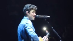 Shawn Mendes - There’s Nothing Holdin’Me Back