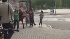 音乐短片 - Танец ПЬЯНОЙ подруги на проспекте!!!