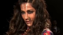 Fashion Show,音乐短片 - Chitrangada Singh Suffers Malfunction At Lakme Fashion Week 2017