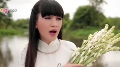 音乐短片 - Rau Que Ngoai - Ha Van