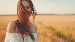 音乐短片 - The Queen Of Beauty (Original Mix)