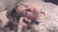 Miley Cyrus - Younger Now