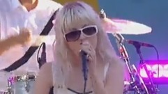 Paramore - Fake Happy (Good Morning America) 2017-08-25